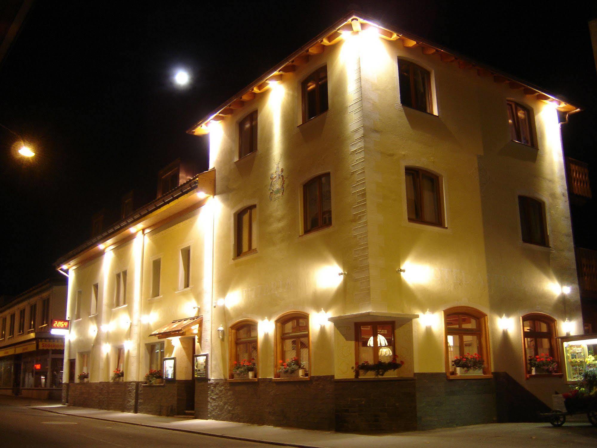 Hotel Astras Scuol Exteriér fotografie