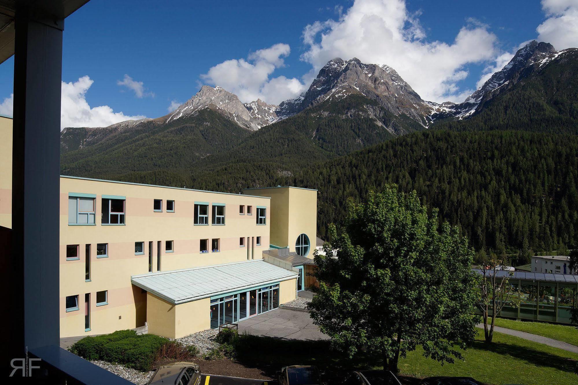 Hotel Astras Scuol Exteriér fotografie